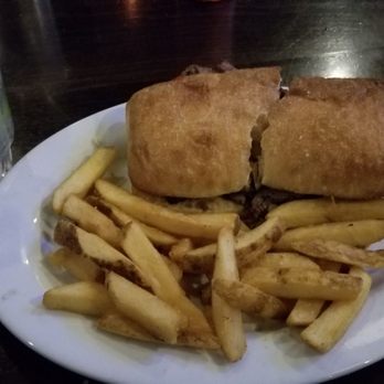 The Plate & Pint - Steak sandwich Gin & Tonic - New American Near Me - Bainbridge Island, Washington The Plate & Pint - Steak sandwich Gin & Tonic - New American Near Me - Bainbridge Island, Washington
