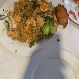 Chicken With Rice Noodle Soup