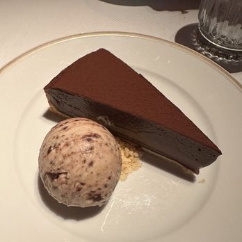 Le Coucou - Chocolate cake. Banana ice cream. Nice! - French Near Me - New York, New York