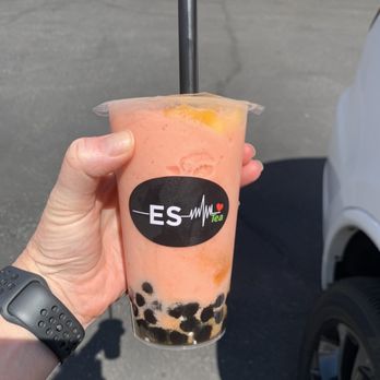 ES tea - Strawberry Mango Smoothie with Boba - Shaved Ice Near Me - Simi Valley, California