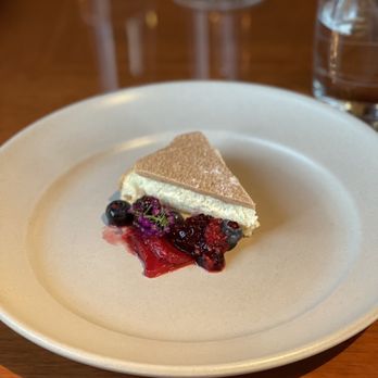 Madera - Brie cheesecake - New American Near Me - Menlo Park, California
