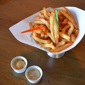 Rudys - Rudy's famous Belgian frites with homemade sauces. Photo by Melissa Bailey for www.newhavenindependent.org, used with - Dive Bars Near Me - New Haven, Connecticut