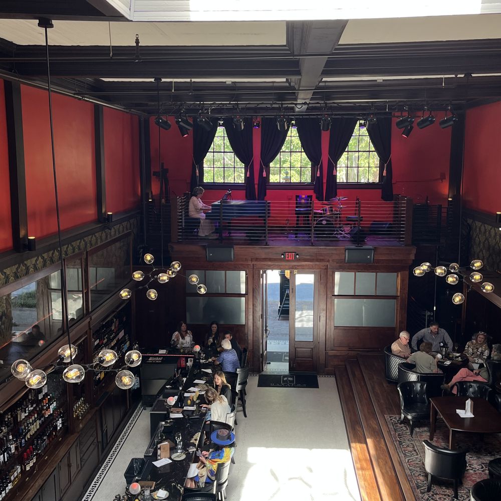 Baxter’s 1892 - stage and main floor - Music Venues Near Me - New Bern, North Carolina Baxter’s 1892 - stage and main floor - Music Venues Near Me - New Bern, North Carolina