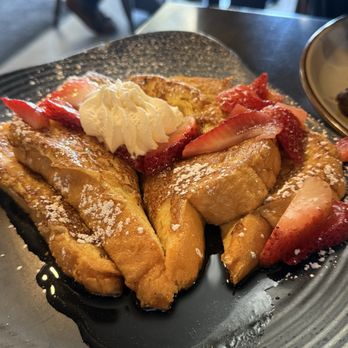 Caramelo Cafe - French Toast Breakfast Combo - Breakfast & Brunch Near Me - La Puente, California Caramelo Cafe - French Toast Breakfast Combo - Breakfast & Brunch Near Me - La Puente, California