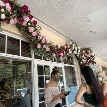Little Hen - Exterior - Breakfast & Brunch Near Me - Weston, Florida