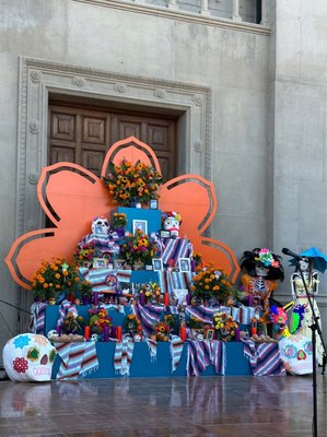 Forest Lawn Museum by null
