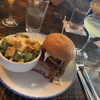 Stillwaters Tavern - St. Petersburg - Chicken sandwich - New American Near Me - St Petersburg, Florida Stillwaters Tavern - St. Petersburg - Chicken sandwich - New American Near Me - St Petersburg, Florida