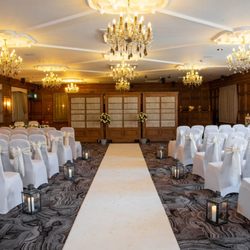The Royal Toby Hotel - Royal Toby Wedding suite