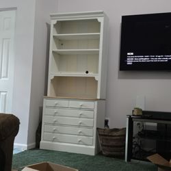 Ethan Allen hutch at it's new home