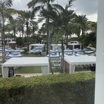 Fontainebleau Miami Beach - Pool area - Hotels Near Me - Miami Beach, Florida Fontainebleau Miami Beach - Pool area - Hotels Near Me - Miami Beach, Florida