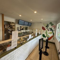 V-Roll Vietnamese Rolls & Bowls