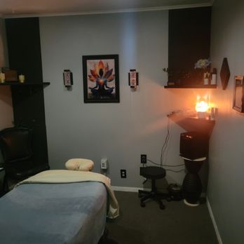 RMT  Wellness - Therapy Room - Massage Therapy Near Me - Toledo, Ohio
