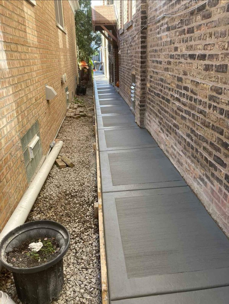 Slide of Breez Construction