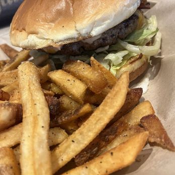Chili's - Smasher burger - Bars Near Me - Fairless Hills, Pennsylvania