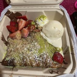 Dubai Chocolate Crepes With Vanilla Ice Cream