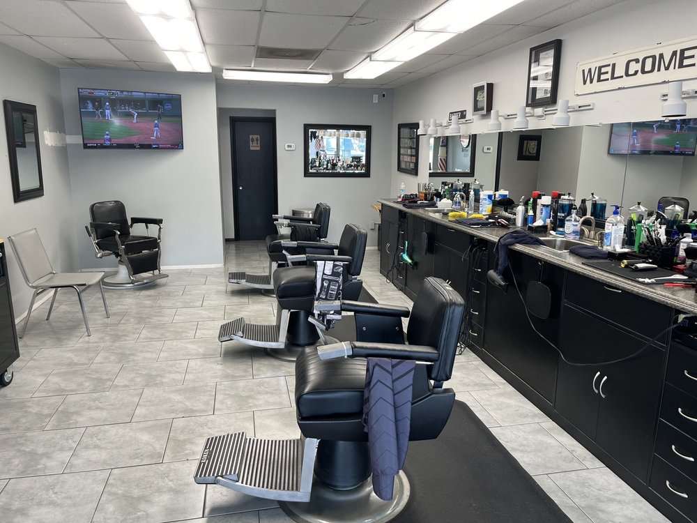 BEE RIDGE BARBER SHOP 4090 Bee Ridge Rd, Sarasota, Florida Barbers