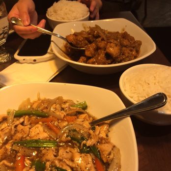 Taste of Hakka - a bowl of chicken and vegetables - Hakka Near Me - Vaughan, Ontario Taste of Hakka - a bowl of chicken and vegetables - Hakka Near Me - Vaughan, Ontario