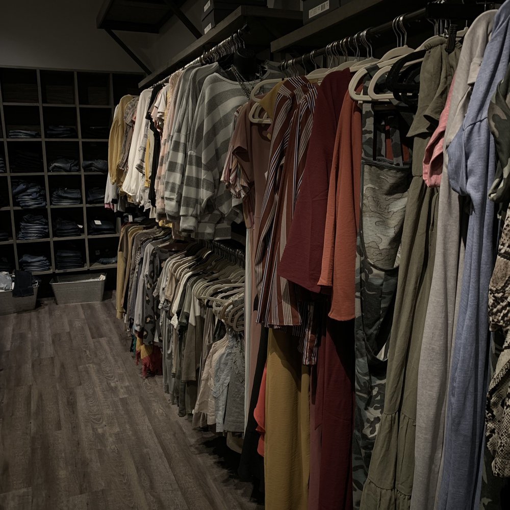 Tara's - Women's Clothing Near Me - Gadsden, Alabama