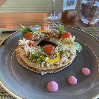 Hakka - Salmon Tartare - Japanese Near Me - Cancún, ROO