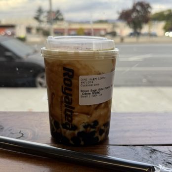 Royaltea USA - Brown Sugar Boba Milk Tea (With Crme Brle ) - Bubble Tea Near Me - Fremont, California Royaltea USA - Brown Sugar Boba Milk Tea (With Crme Brle ) - Bubble Tea Near Me - Fremont, California