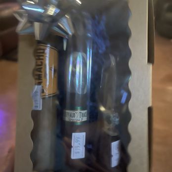 Caveman Cigar Lounge - Gift packages - Cigar Bars Near Me - Carlsbad, New Mexico