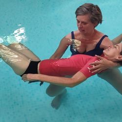 Grace Note Massage & Watsu - Watsu session