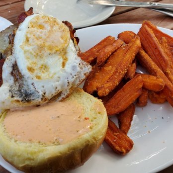 Rapscallion Table & Tap - Rapscallion Burger with sweet potato fries - Brewpubs Near Me - Acton, Massachusetts