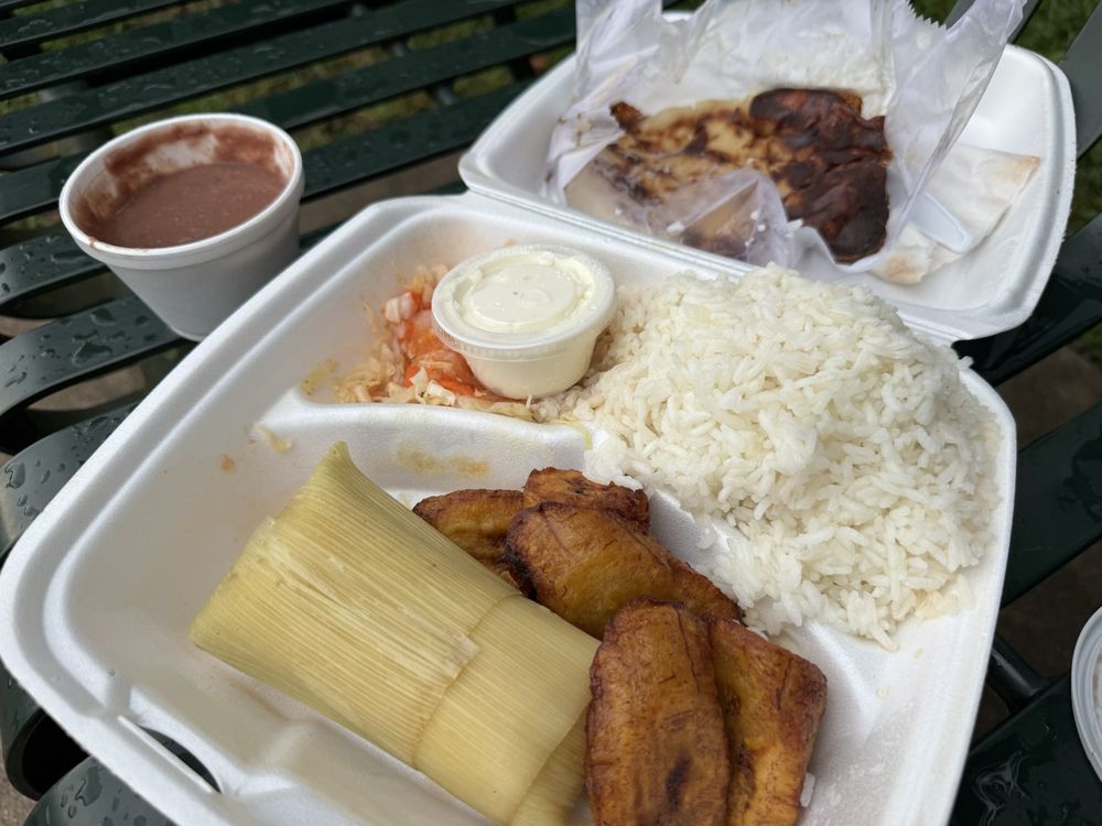 Delicia's Restaurant & Latin market