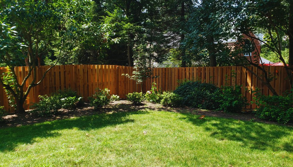 Slide of HR Fencing and Contracting