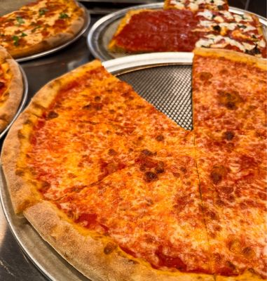 Pop’s Pizza of East Village by null