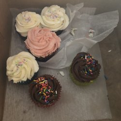Buttercream - The cupcakes I did not pass out.