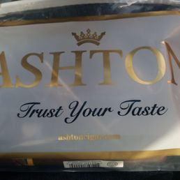 Grabbing some cigars for my ride to TRENTON NJ Grabbing some cigars for my ride to TRENTON NJ