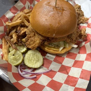 Southern Ice - Chicken Sandwich - Sports Bars Near Me - Tomball, Texas Southern Ice - Chicken Sandwich - Sports Bars Near Me - Tomball, Texas