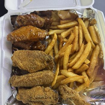 Midwest Coney Connection - 8 piece 10 Wings - Hot Dogs Near Me - Houston, Texas Midwest Coney Connection - 8 piece 10 Wings - Hot Dogs Near Me - Houston, Texas