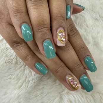 Nail Lounge - Nail Salons Near Me - Pasadena, California