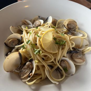 Village Pizzeria - Clam Linguini - Pizza Near Me - Truckee, California