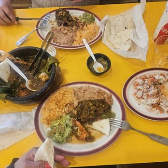 El 7 Mares Express - Molcajete for 2 ppl, and ceviche de pescado - Mexican Near Me - Downey, California