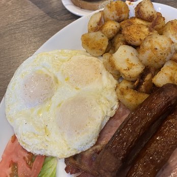 Bobby's Hideaway - Bacon and sausages and eggs (3) and potatoes with toast and jam - Breakfast & Brunch Near Me - Mississauga, Ontario Bobby's Hideaway - Bacon and sausages and eggs (3) and potatoes with toast and jam - Breakfast & Brunch Near Me - Mississauga, Ontario