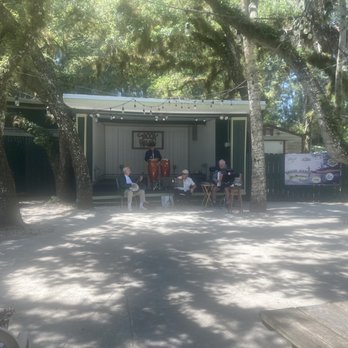 Snook Haven - Outdoor live music - Barbeque Near Me - Venice, Florida Snook Haven - Outdoor live music - Barbeque Near Me - Venice, Florida