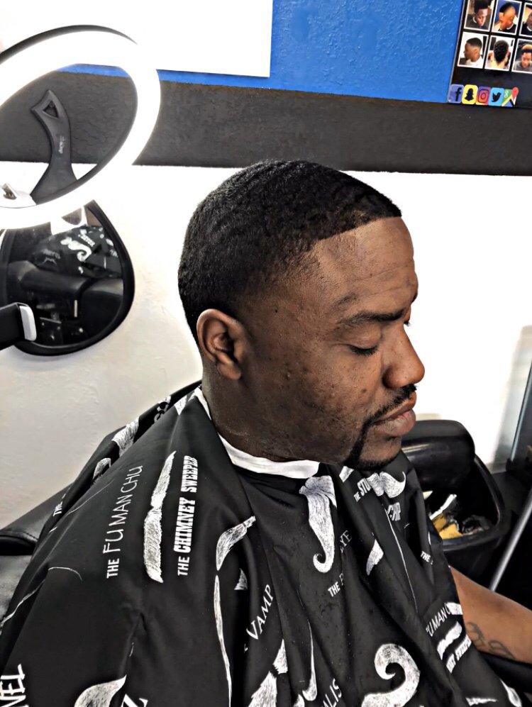 Sharp On All 4 Cornerz Cut Lounge Logo