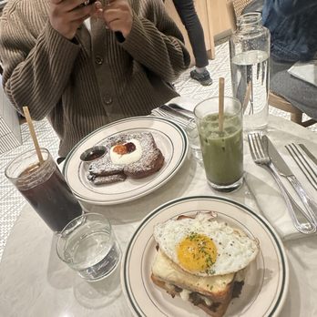 Gateau Ghost - Summary of table - Breakfast & Brunch Near Me - Toronto, Ontario