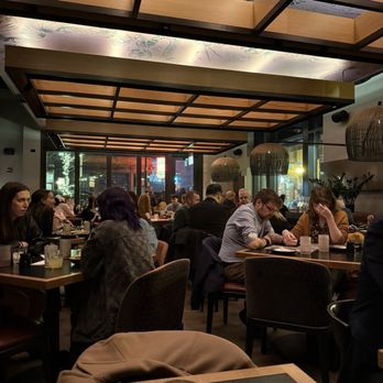 PLANTA Queen Chicago - Ambiance - Sushi Bars Near Me - Chicago, Illinois PLANTA Queen Chicago - Ambiance - Sushi Bars Near Me - Chicago, Illinois