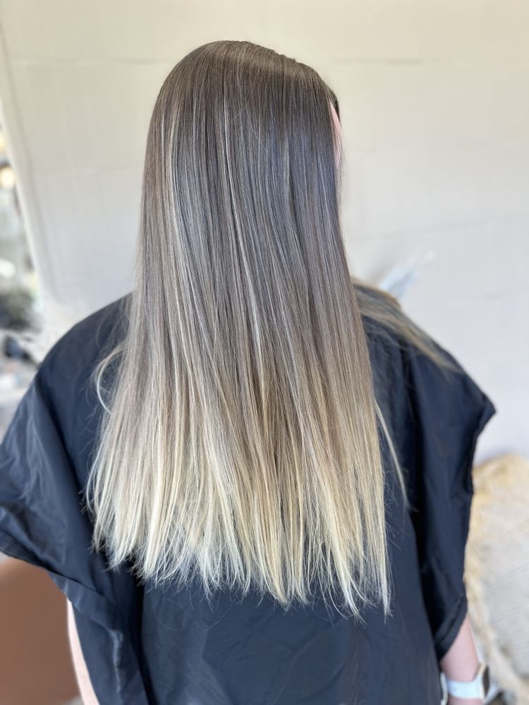 Hair By Chloe Rose Logo