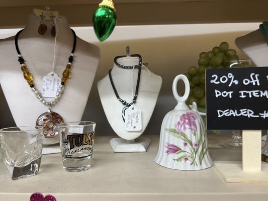 Antiques & Collectibles Too by null