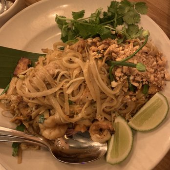 Khom Loi - Pad Thai - Thai Near Me - Sebastopol, California