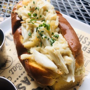 404 Restaurant & Bar - Crab Roll - Southern Near Me - Atlanta, Georgia