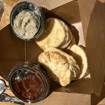 Alta Via - The famous buttermilk biscuits with Cacio E Pepe, butter and marmellata - Italian Near Me - Blawnox, Pennsylvania