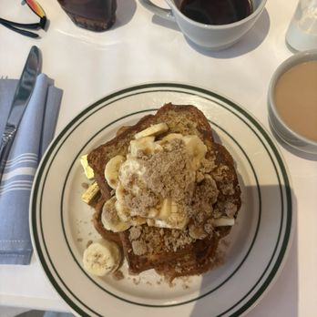 The Shed Restaurant - Mohegan Sun CT - Brioche French toast with bananas and brown sugar - Comfort Food Near Me - Uncasville, Connecticut The Shed Restaurant - Mohegan Sun CT - Brioche French toast with bananas and brown sugar - Comfort Food Near Me - Uncasville, Connecticut