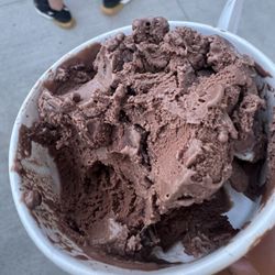 Kilwins Ice Cream - Chocolate - Fudge - Fudge brownie ice cream