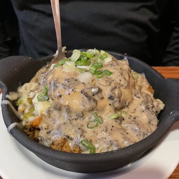 Llywelyn's Pub - Shepherd's Pie - Irish Pub Near Me - Lee's Summit, Missouri